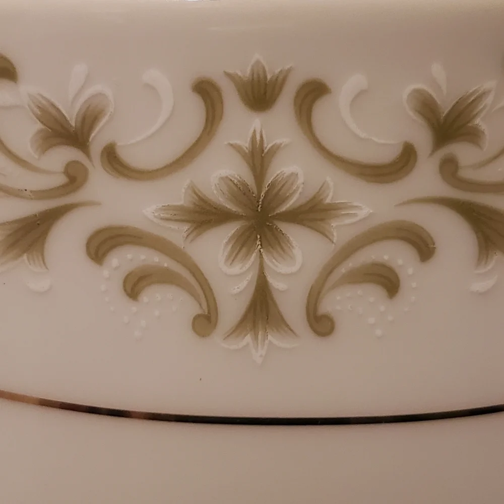 Vtg Creamer/Pitcher Allegro 4N By Royal Worcester